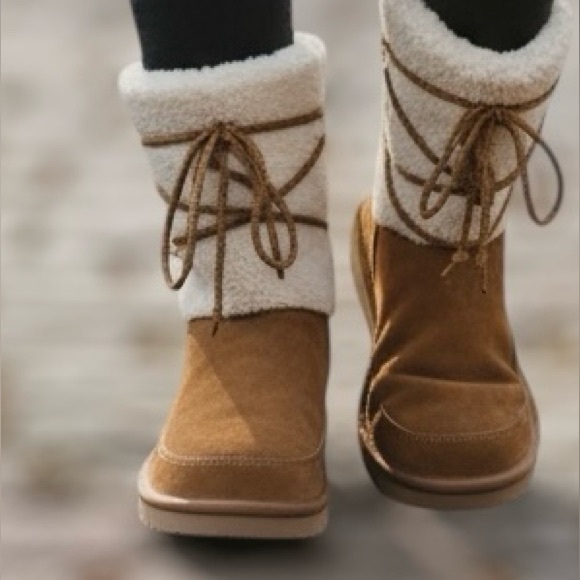 Koolaburra BY UGG 66 MICHON SHORT CHESTNUT SUEDE  Winter Boots NWOT Size 10 - Picture 1 of 9